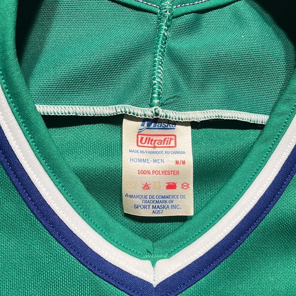 Hartford Whalers CCM Jersey - Picture 4 of 4